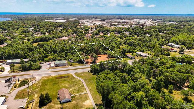 9820 N Davis Hwy, Pensacola, FL 32514