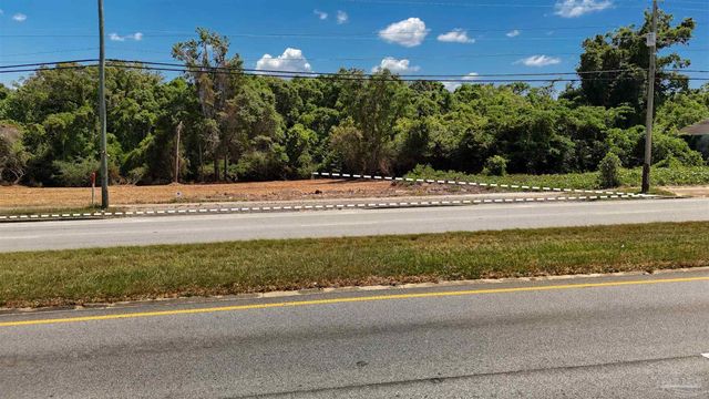 9820 N Davis Hwy, Pensacola, FL 32514