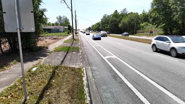 9820 N Davis Hwy, Pensacola, FL 32514