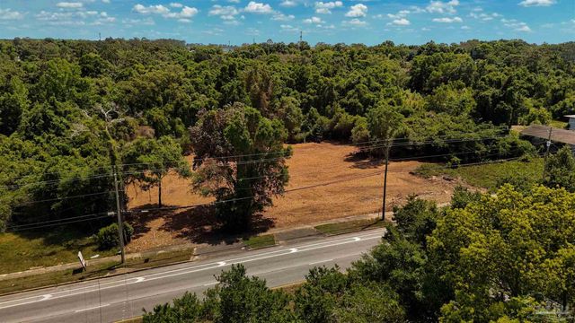 9820 N Davis Hwy, Pensacola, FL 32514