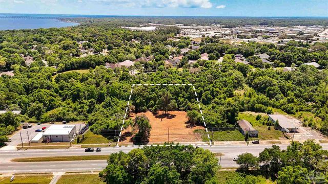 9820 N Davis Hwy, Pensacola, FL 32514
