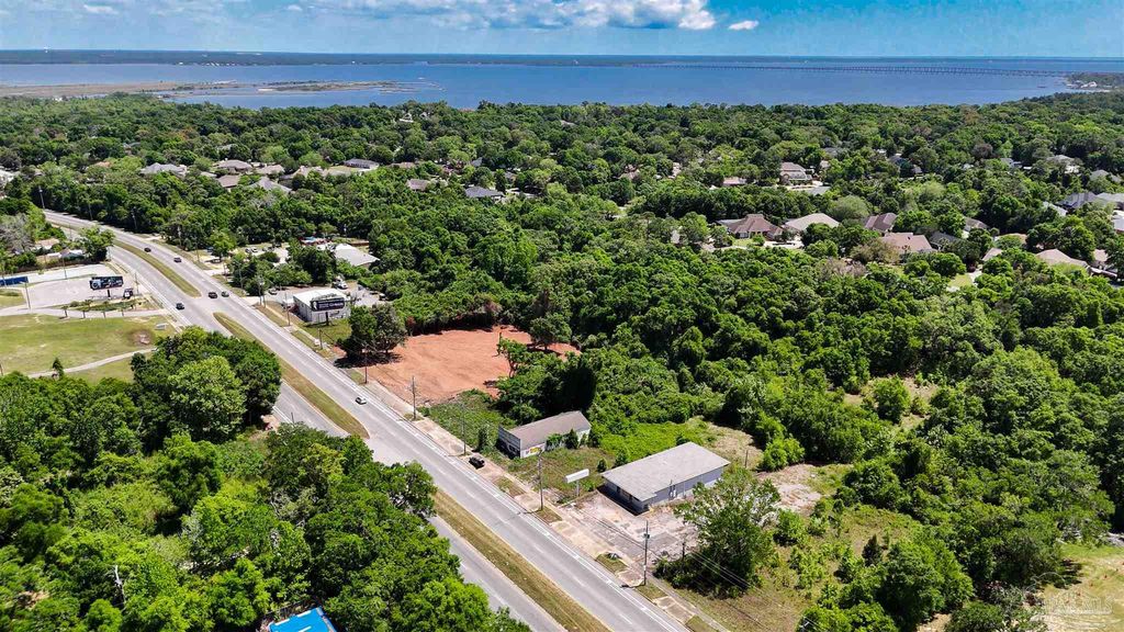 9820 N Davis Hwy, Pensacola, FL 32514