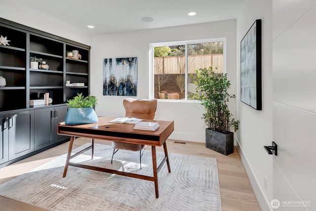 3036 67th Avenue SE, Mercer Island, WA 98040