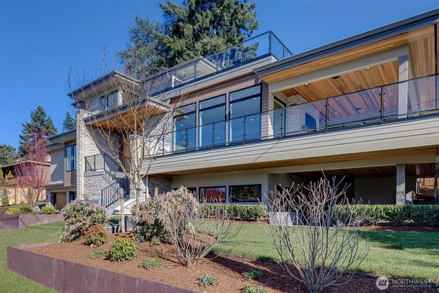 3036 67th Avenue SE, Mercer Island, WA 98040
