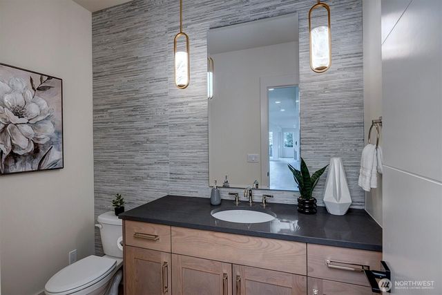 3036 67th Avenue SE, Mercer Island, WA 98040