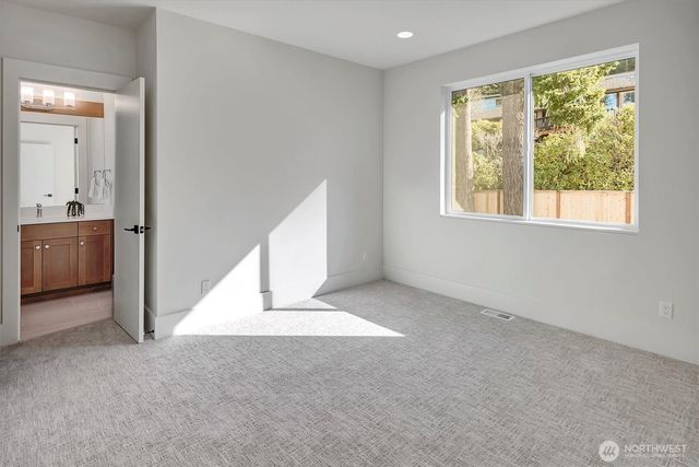 3036 67th Avenue SE, Mercer Island, WA 98040