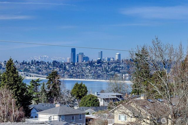 3036 67th Avenue SE, Mercer Island, WA 98040