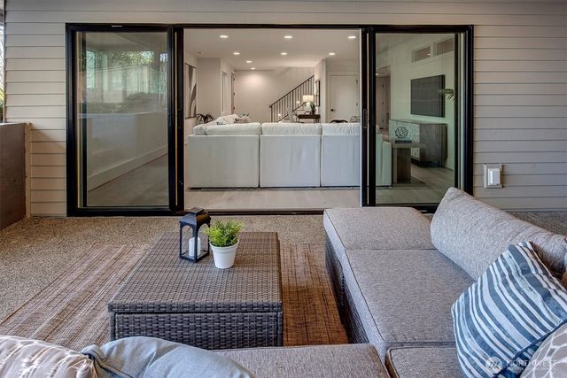 3036 67th Avenue SE, Mercer Island, WA 98040