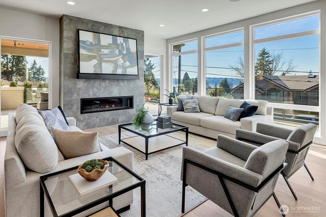 3036 67th Avenue SE, Mercer Island, WA 98040