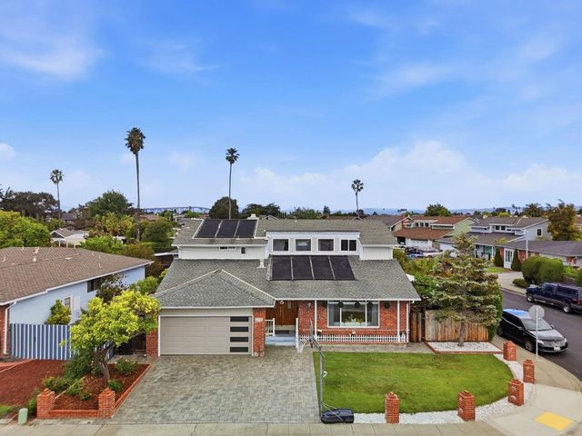 673 Harvester Drive, Foster City, CA 94404