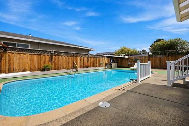 673 Harvester Drive, Foster City, CA 94404