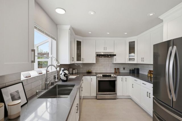 673 Harvester Drive, Foster City, CA 94404