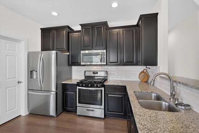 2004 Garretts WAY, Manchaca, TX 78652