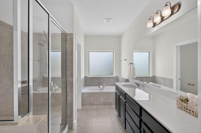 2004 Garretts WAY, Manchaca, TX 78652