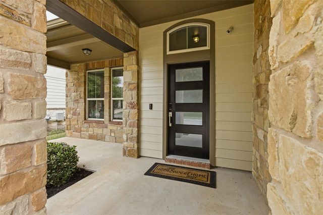 2004 Garretts WAY, Manchaca, TX 78652