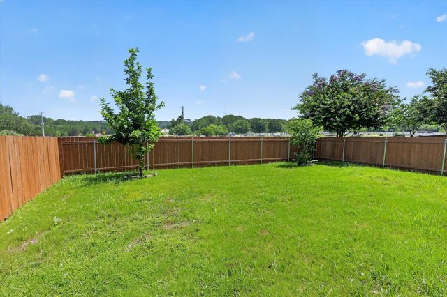 2004 Garretts WAY, Manchaca, TX 78652