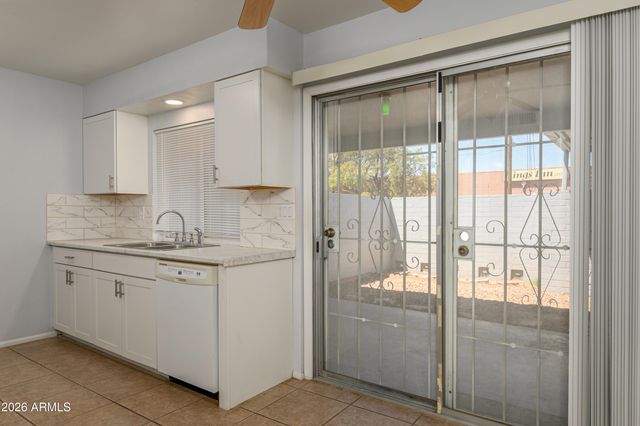 10654 W COGGINS Drive, Sun City, AZ 85351