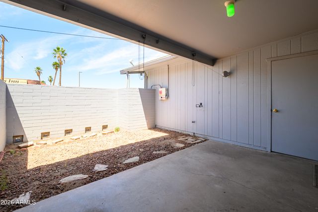 10654 W COGGINS Drive, Sun City, AZ 85351