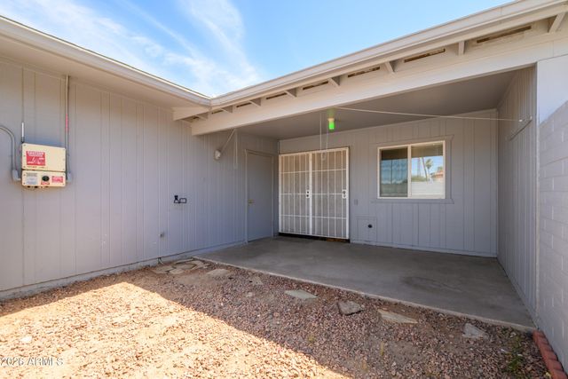 10654 W COGGINS Drive, Sun City, AZ 85351