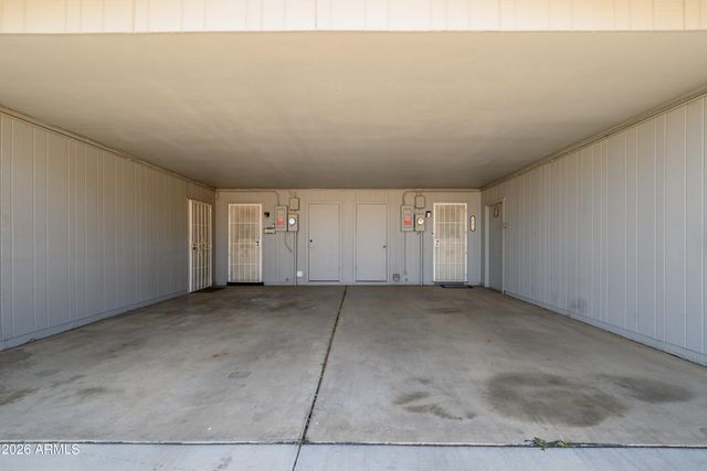 10654 W COGGINS Drive, Sun City, AZ 85351