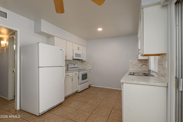 10654 W COGGINS Drive, Sun City, AZ 85351