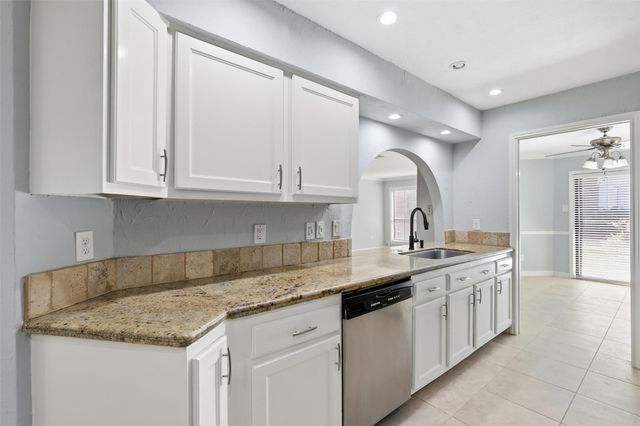 13419 Parkway Boulevard, Sugar Land, TX 77478