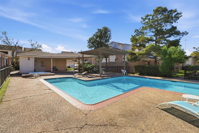 13419 Parkway Boulevard, Sugar Land, TX 77478