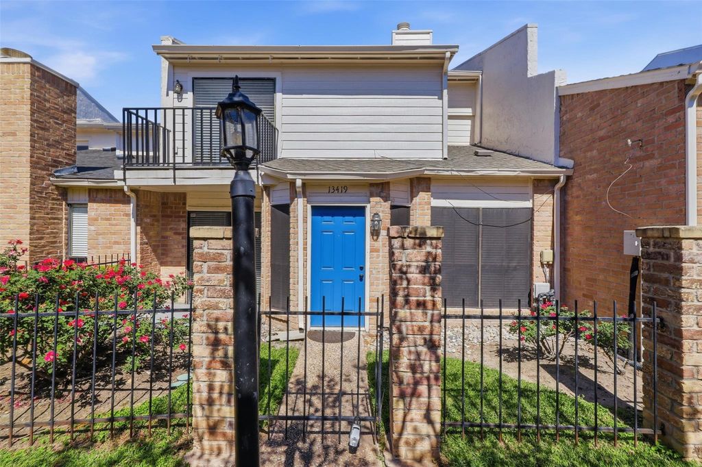 13419 Parkway Boulevard, Sugar Land, TX 77478