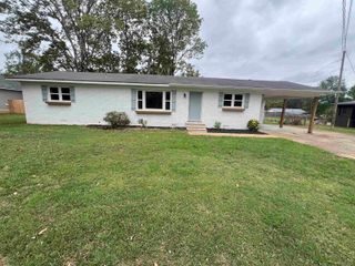 280 MEADOWLANE DR, Savannah, TN 38372