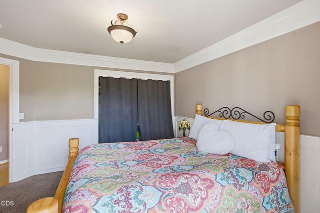 921 NE Beacon Drive, Grants Pass, OR 97526