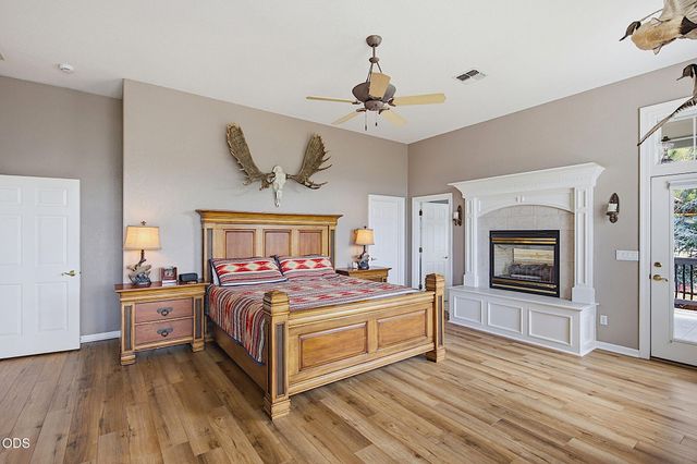 921 NE Beacon Drive, Grants Pass, OR 97526