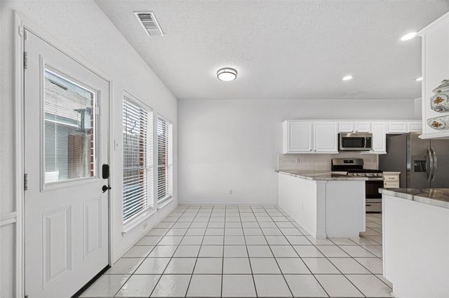 1253 El Camino Village Drive, Webster, TX 77058