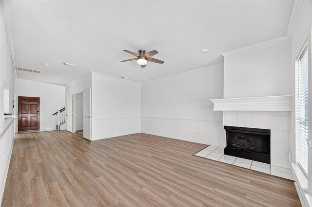 1253 El Camino Village Drive, Webster, TX 77058