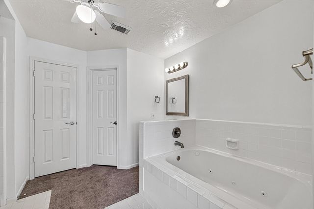 1253 El Camino Village Drive, Webster, TX 77058