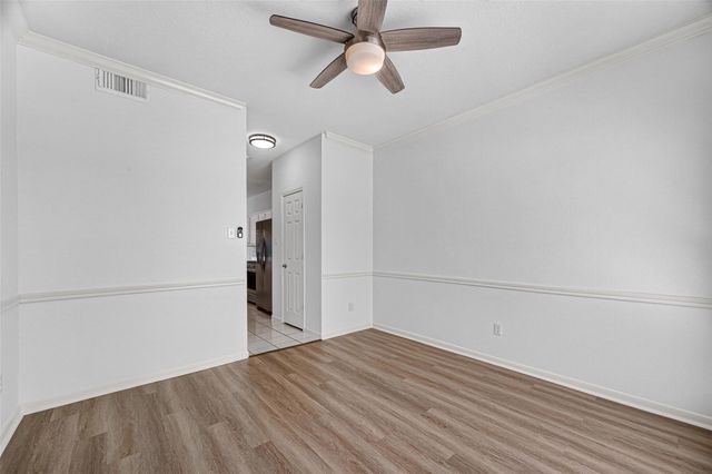 1253 El Camino Village Drive, Webster, TX 77058