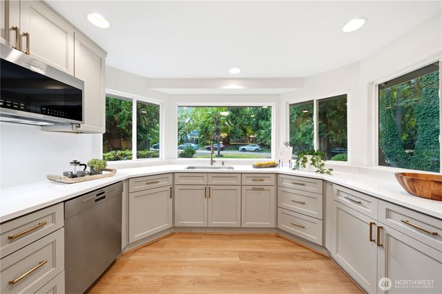 1439 227th Avenue SE, Sammamish, WA 98075