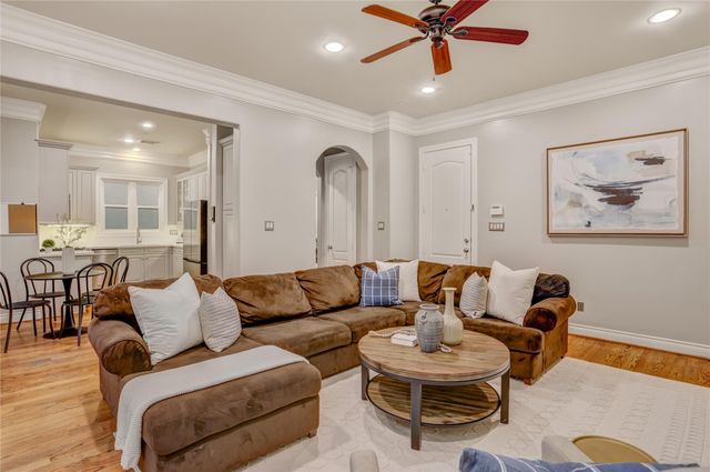 3852 Gramercy Street, Houston, TX 77025