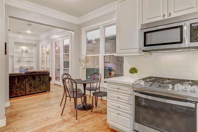 3852 Gramercy Street, Houston, TX 77025