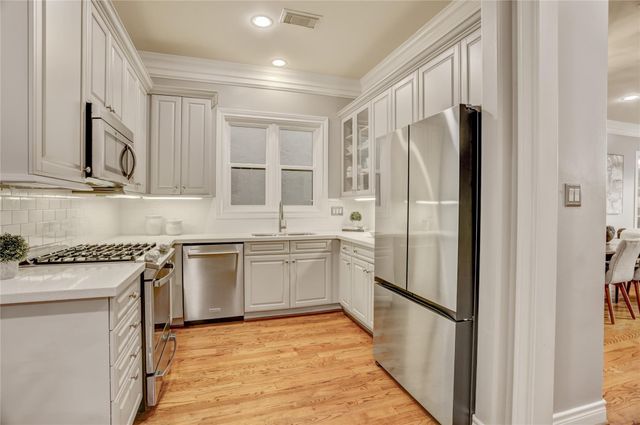 3852 Gramercy Street, Houston, TX 77025