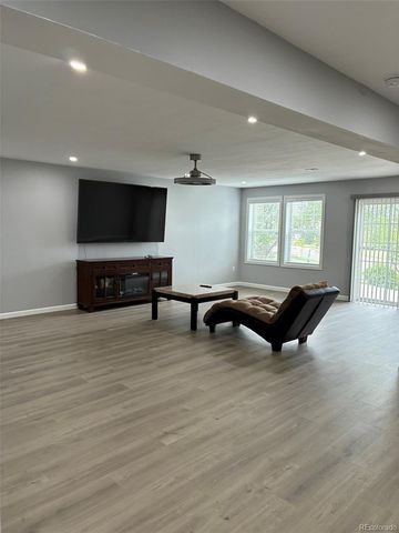 7242 S Rome Street, Aurora, CO 80016