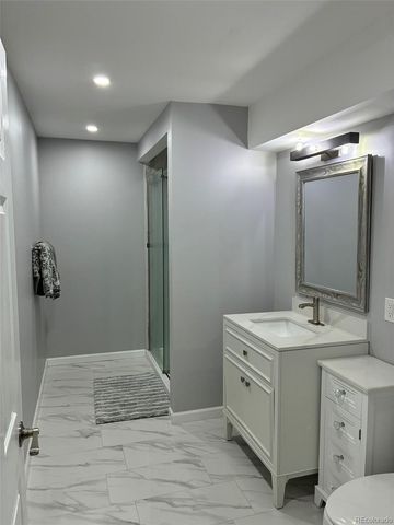7242 S Rome Street, Aurora, CO 80016