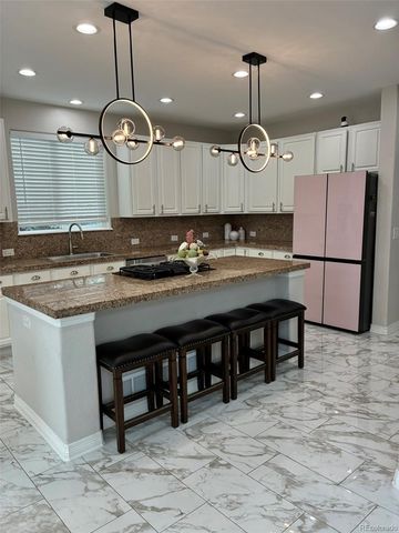 7242 S Rome Street, Aurora, CO 80016