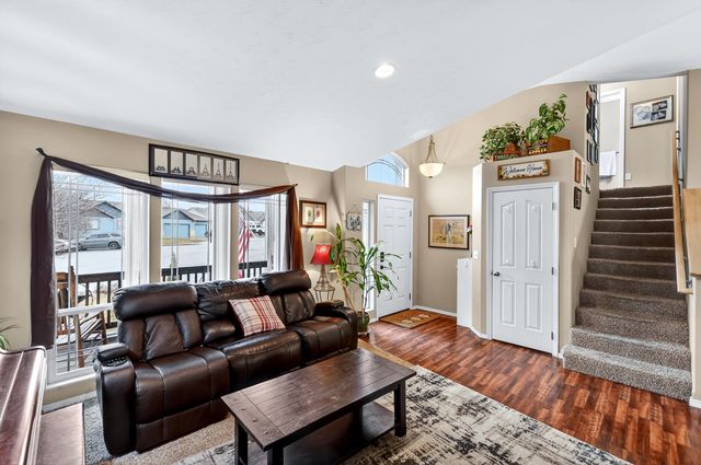 17904 E 11th Ct, Greenacres, WA 99016