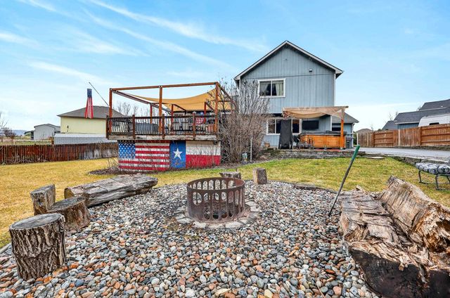 17904 E 11th Ct, Greenacres, WA 99016