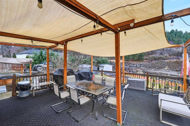 17904 E 11th Ct, Greenacres, WA 99016