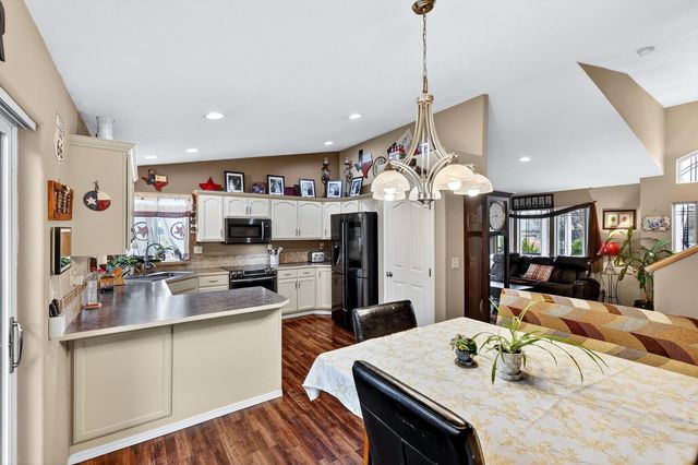 17904 E 11th Ct, Greenacres, WA 99016