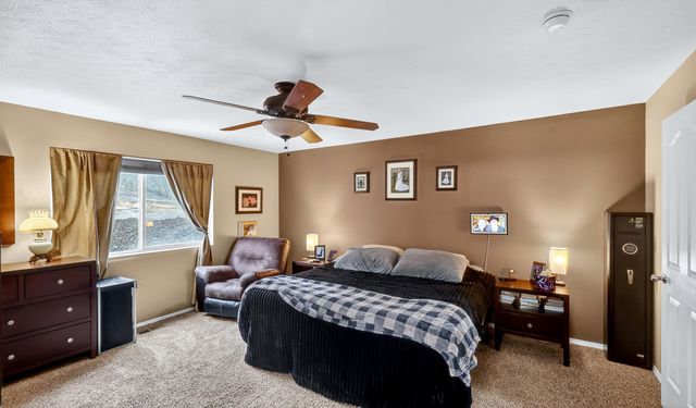 17904 E 11th Ct, Greenacres, WA 99016