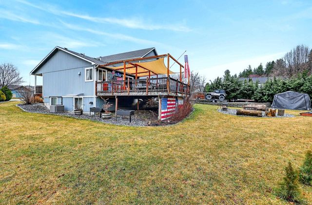 17904 E 11th Ct, Greenacres, WA 99016