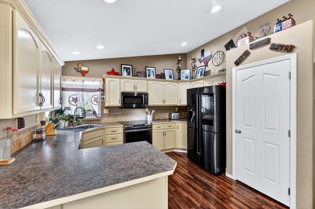 17904 E 11th Ct, Greenacres, WA 99016