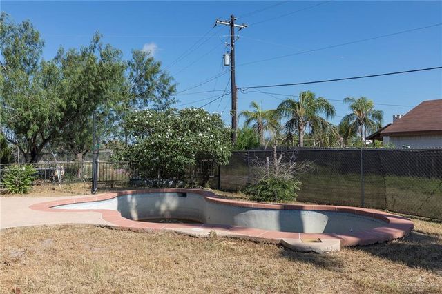 207 N Alvarado Street, Alton, TX 78573